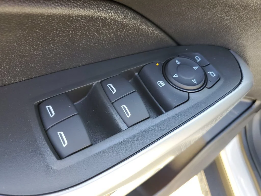 Used 2026 White Sands Chevrolet 1RS image 20