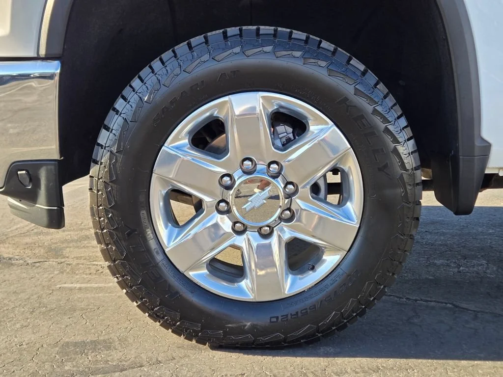 Used 2020 SUMMIT WHITE Chevrolet LTZ image 9