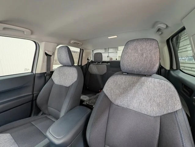 New 2026 Space White Metallic Ford XLT image 39