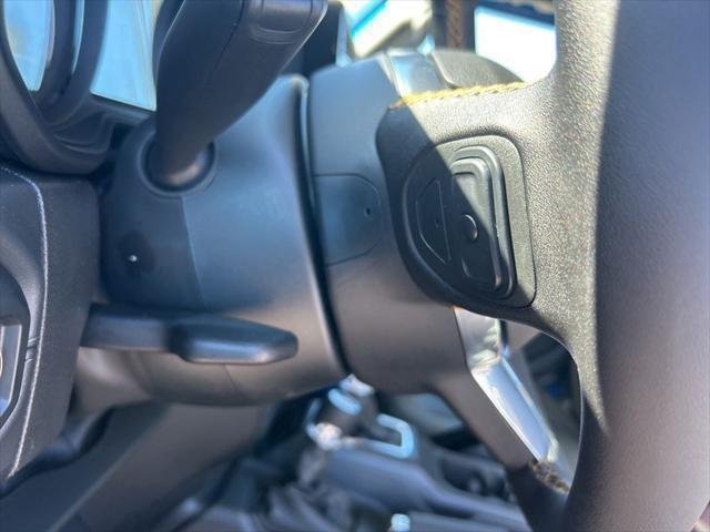 2025 Jeep Wrangler 4-Door Sahara - Photo 40