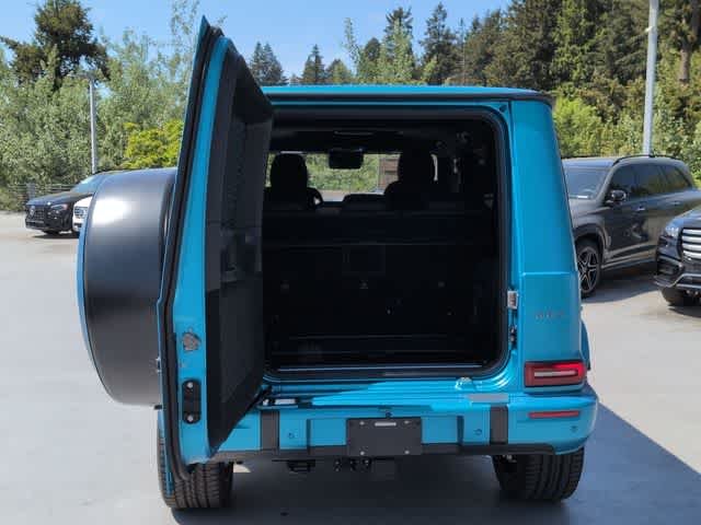 New 2026 MANUFAKTUR hyper blue magno Mercedes-Benz AMG® G 63 SUV image 35