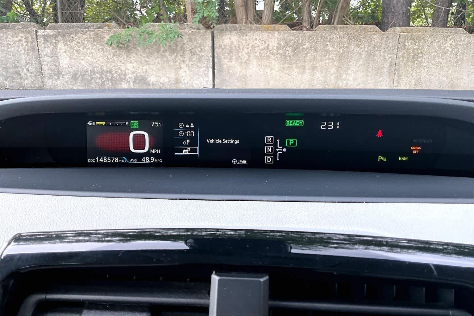 Used 2017 Blizzard Pearl Toyota Two image 26
