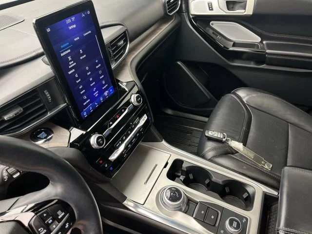 Used 2023 Black Ford Platinum image 21