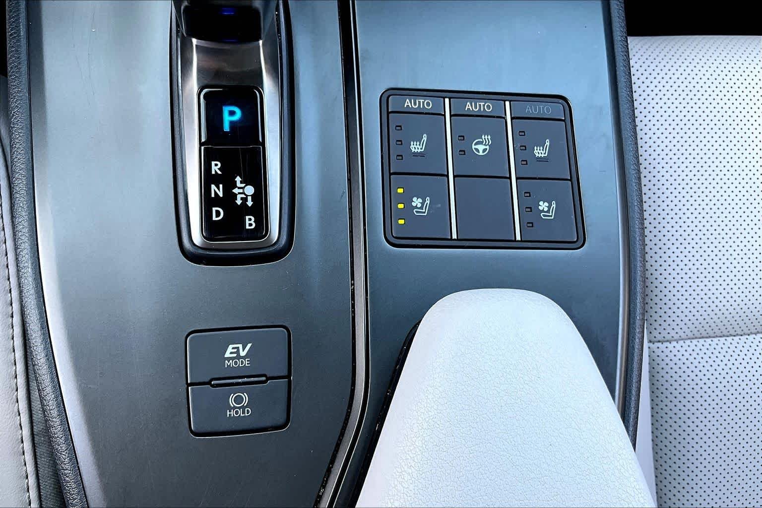 Used 2025 CLOUDBURST GRAY Lexus Premium image 33
