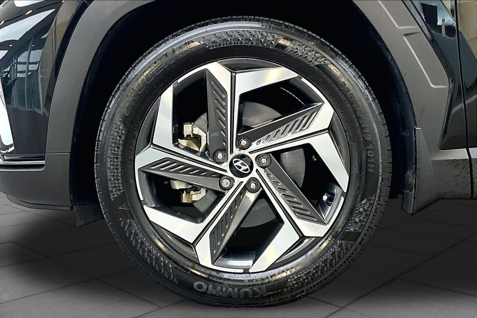 Used 2024 Black Pearl Hyundai Limited image 9