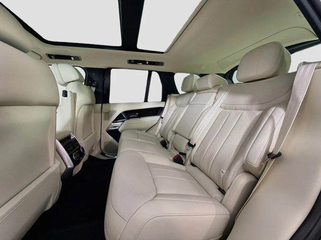New 2026 Santorini Black Land Rover SE image 26