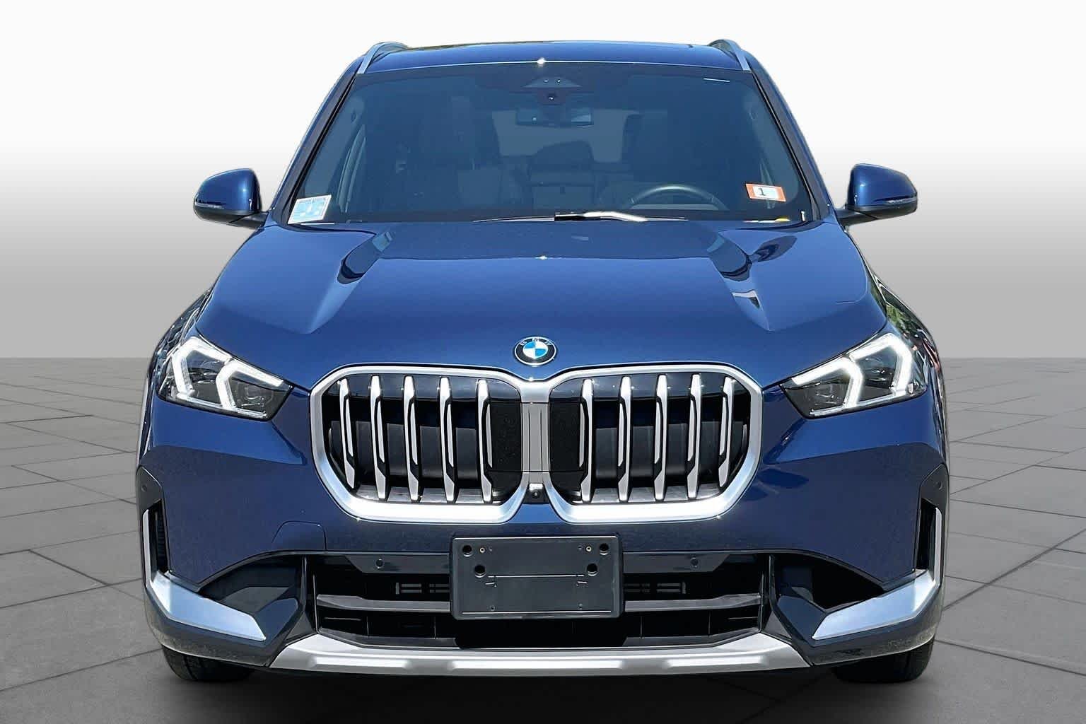 Used 2025 Phytonic Blue Metallic BMW xDrive28i image 3