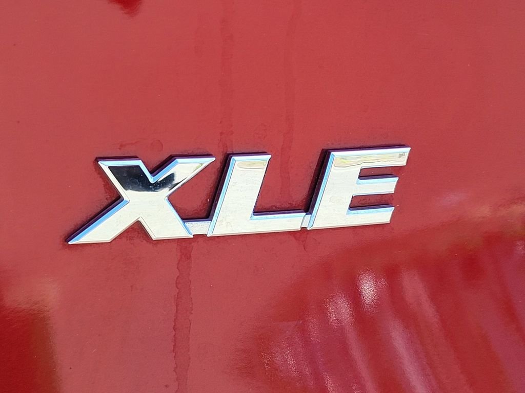 Used 2020 Red Toyota XLE image 10