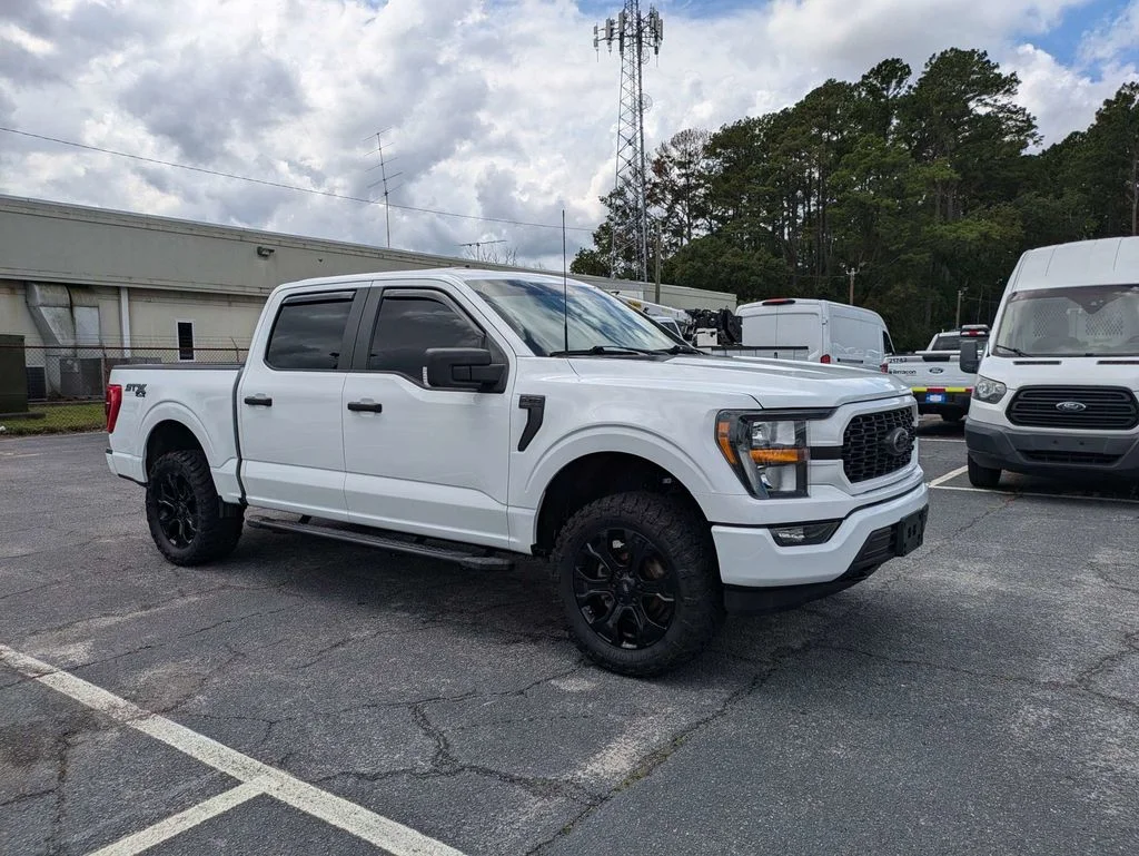 Used 2023 Oxford White Ford XL image 1