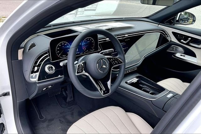 New 2026 MANUFAKTUR Moonlight White Metallic Mercedes-Benz E 350 image 5