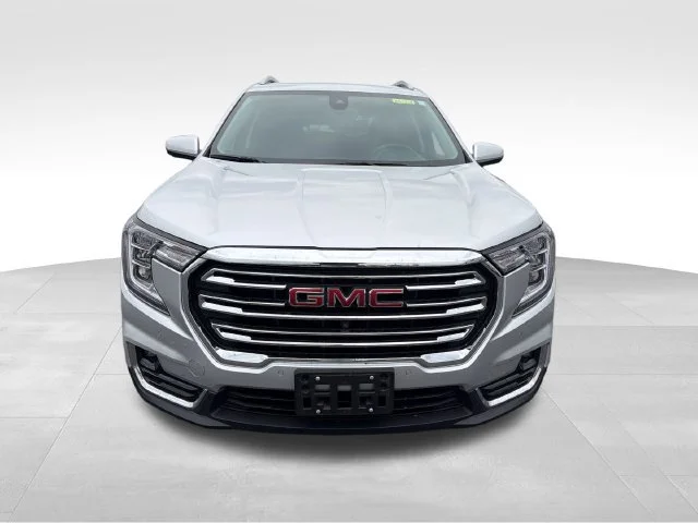 Used 2022 QUICKSILVER METALLIC GMC SLT image 10