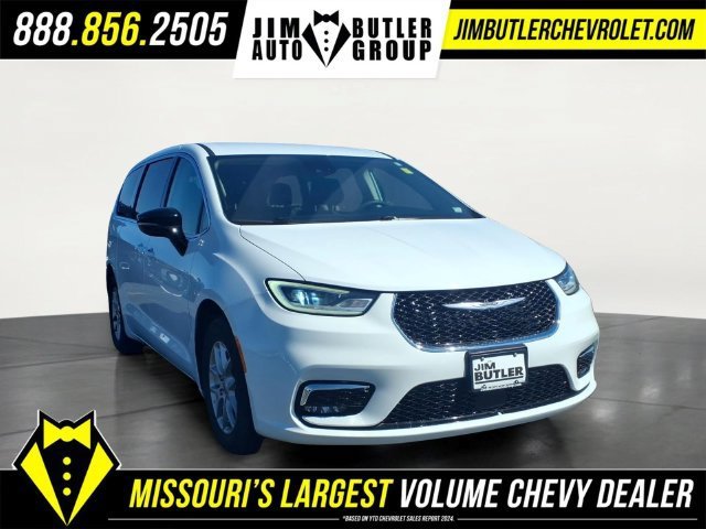 Used 2024  Chrysler Touring L image 23