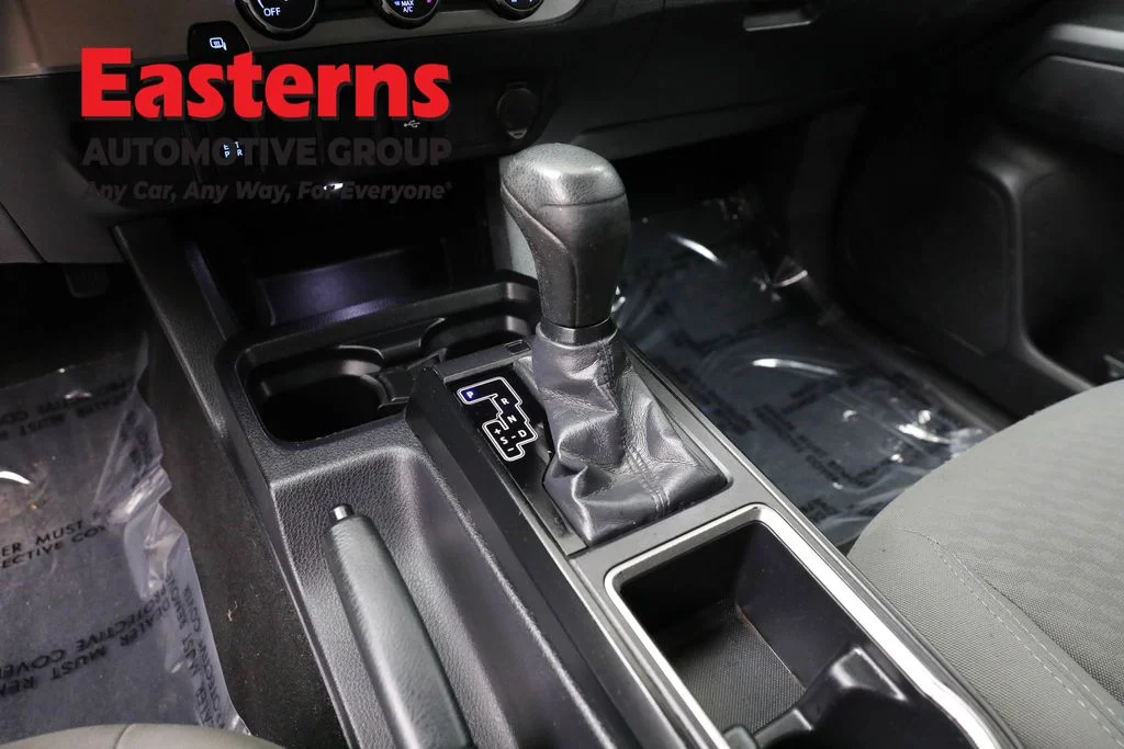 Used 2020 White Toyota SR image 12