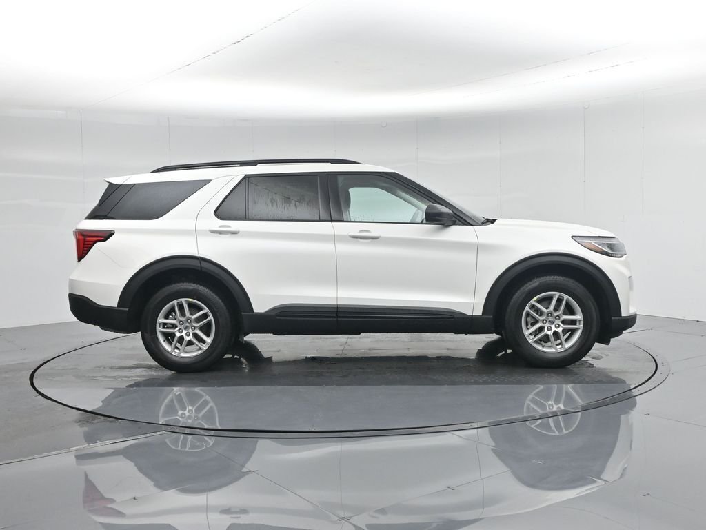New 2026 Star White Metallic Tri-Coat Ford Active image 57