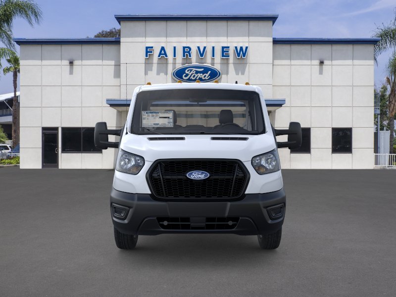 New 2026 Oxford White Ford Cutaway image 6