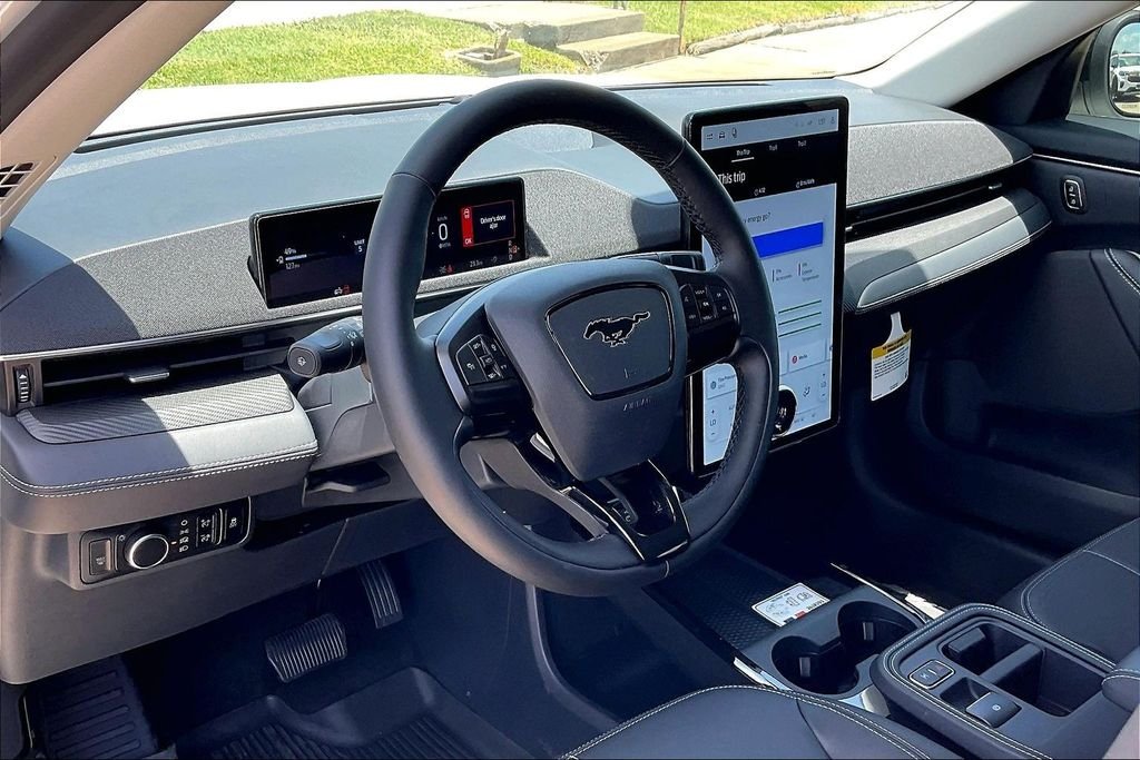 New 2026 Star White Metallic Tri-coat Ford Select image 5