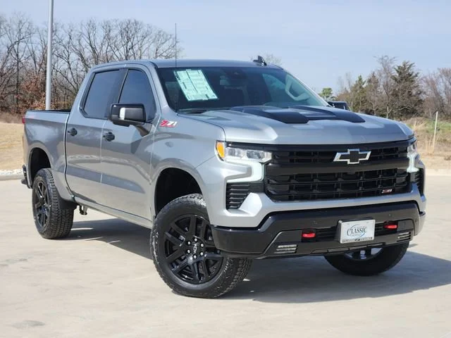 Sterling Gray Metallic 2026 Chevrolet Silverado 1500 LT Trail Boss Crew Cab 4WD Pickup Truck Four-Wheel Drive
