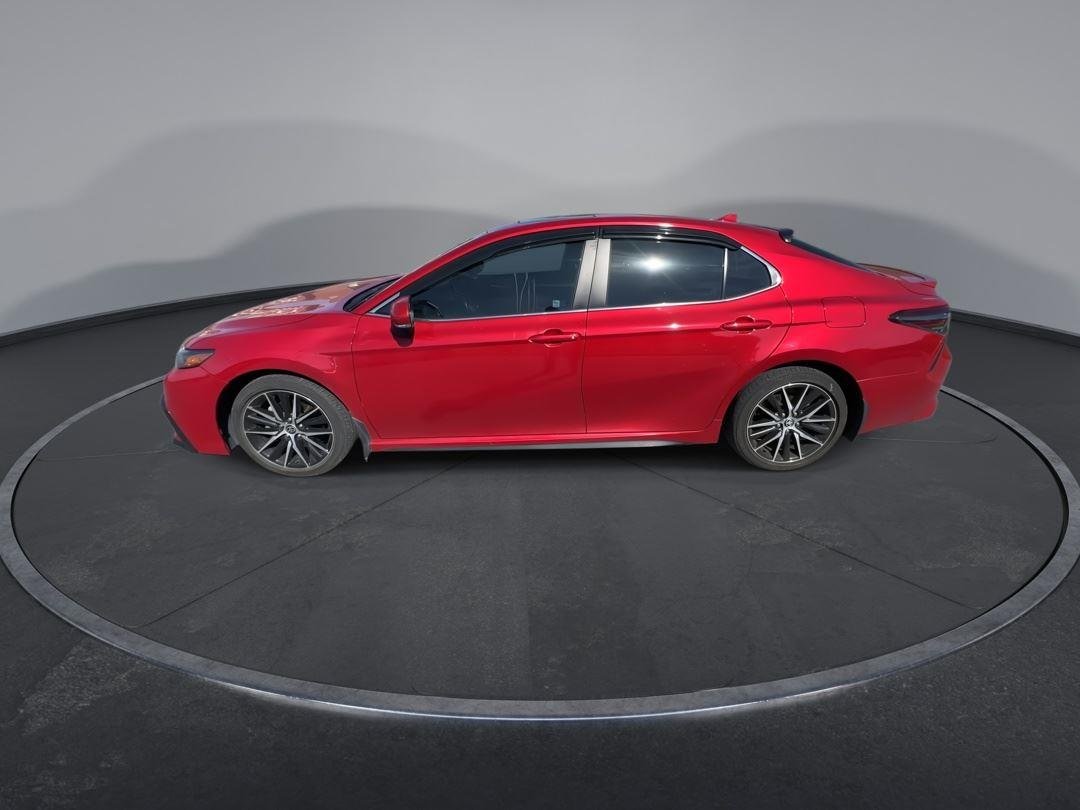 Used 2022 Supersonic Red Toyota SE image 5