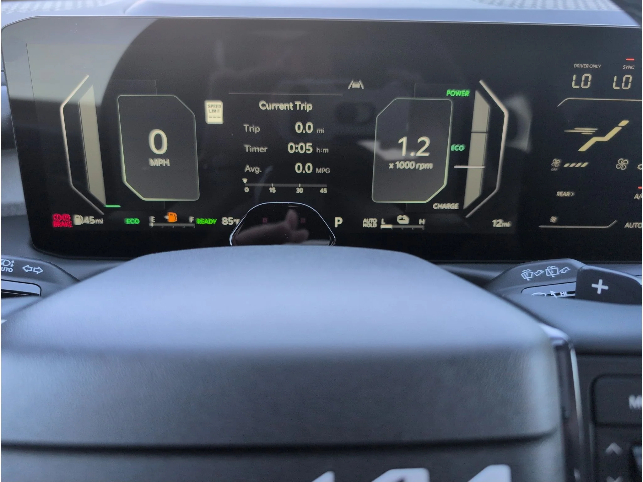 New 2027 Wolf Gray Kia X-LINE SX image 21