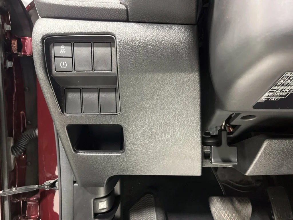 Certified Used 2017 Basque Red Pearl II Honda LX image 13