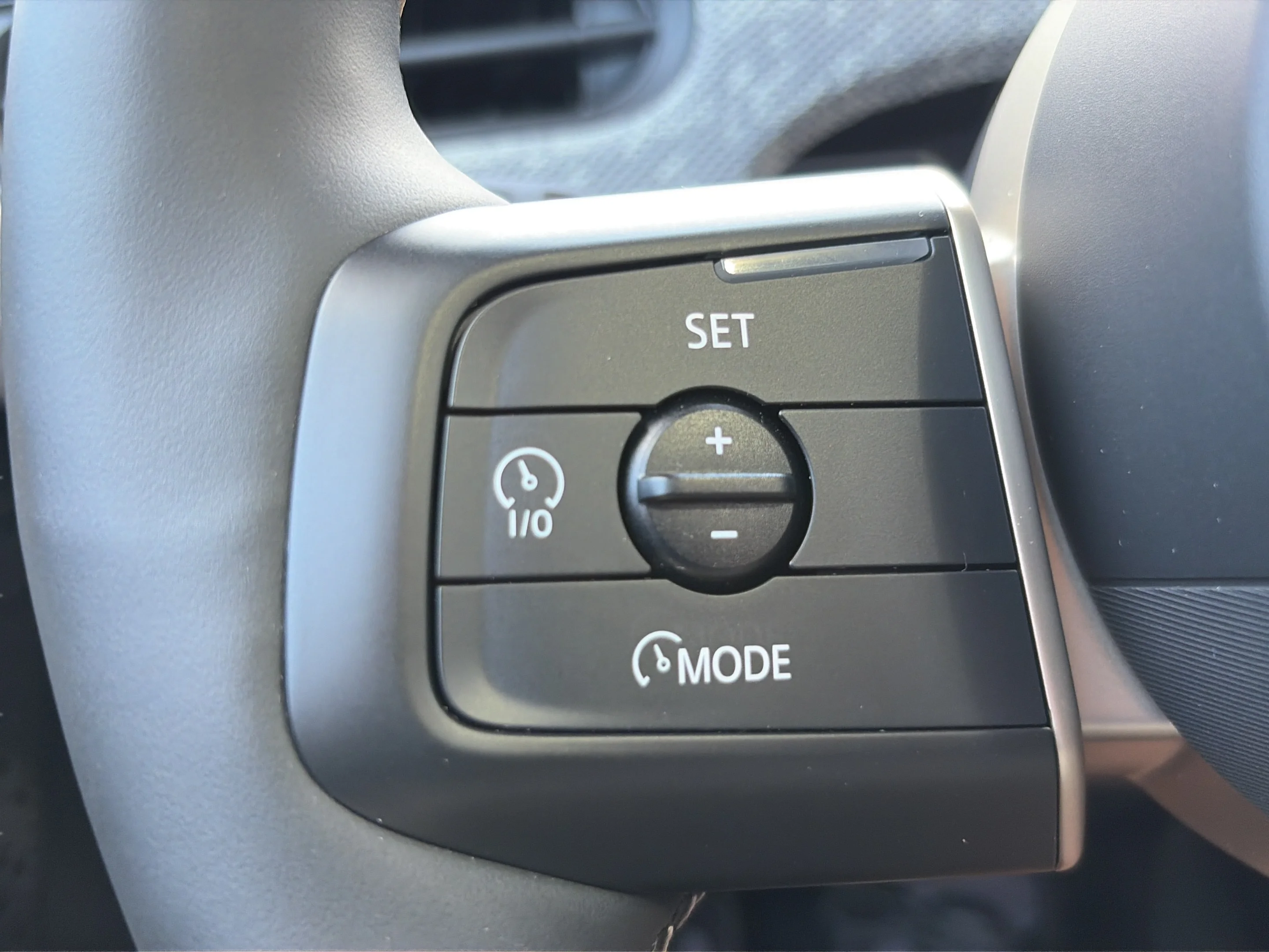 Used 2025 Silver MINI Cooper image 22