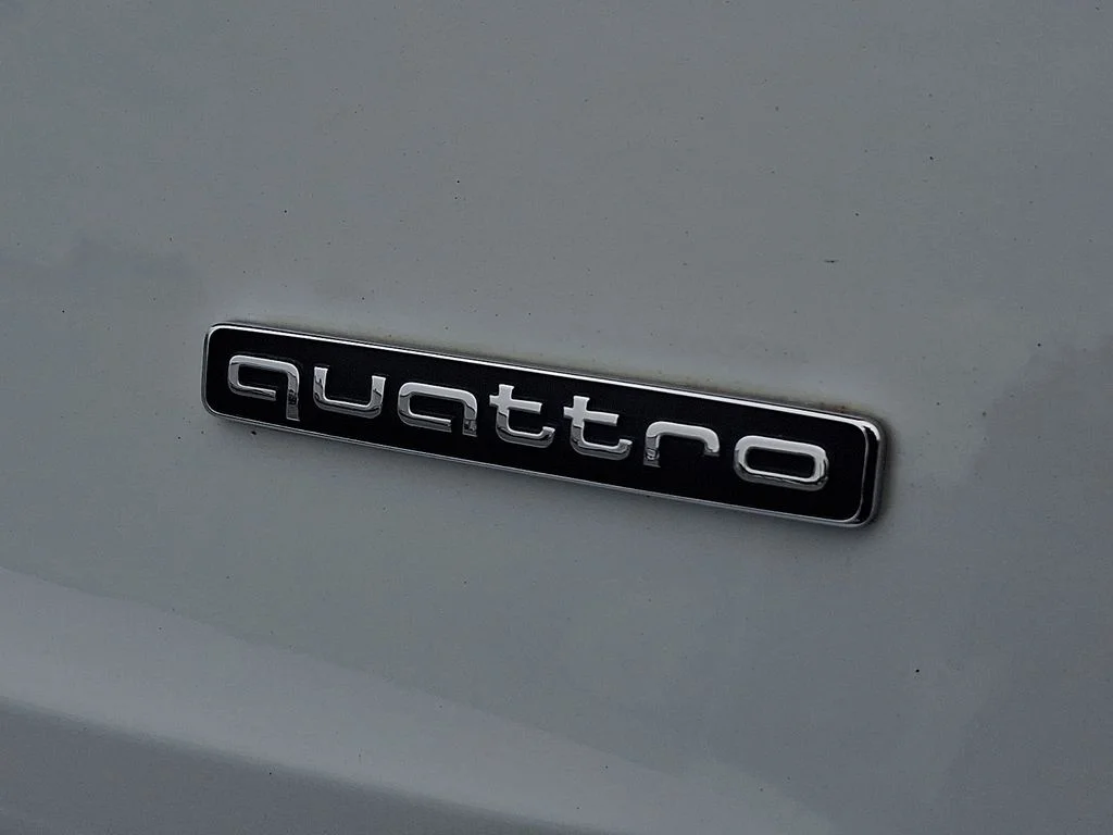 Used 2020 White Audi 45 Premium image 31