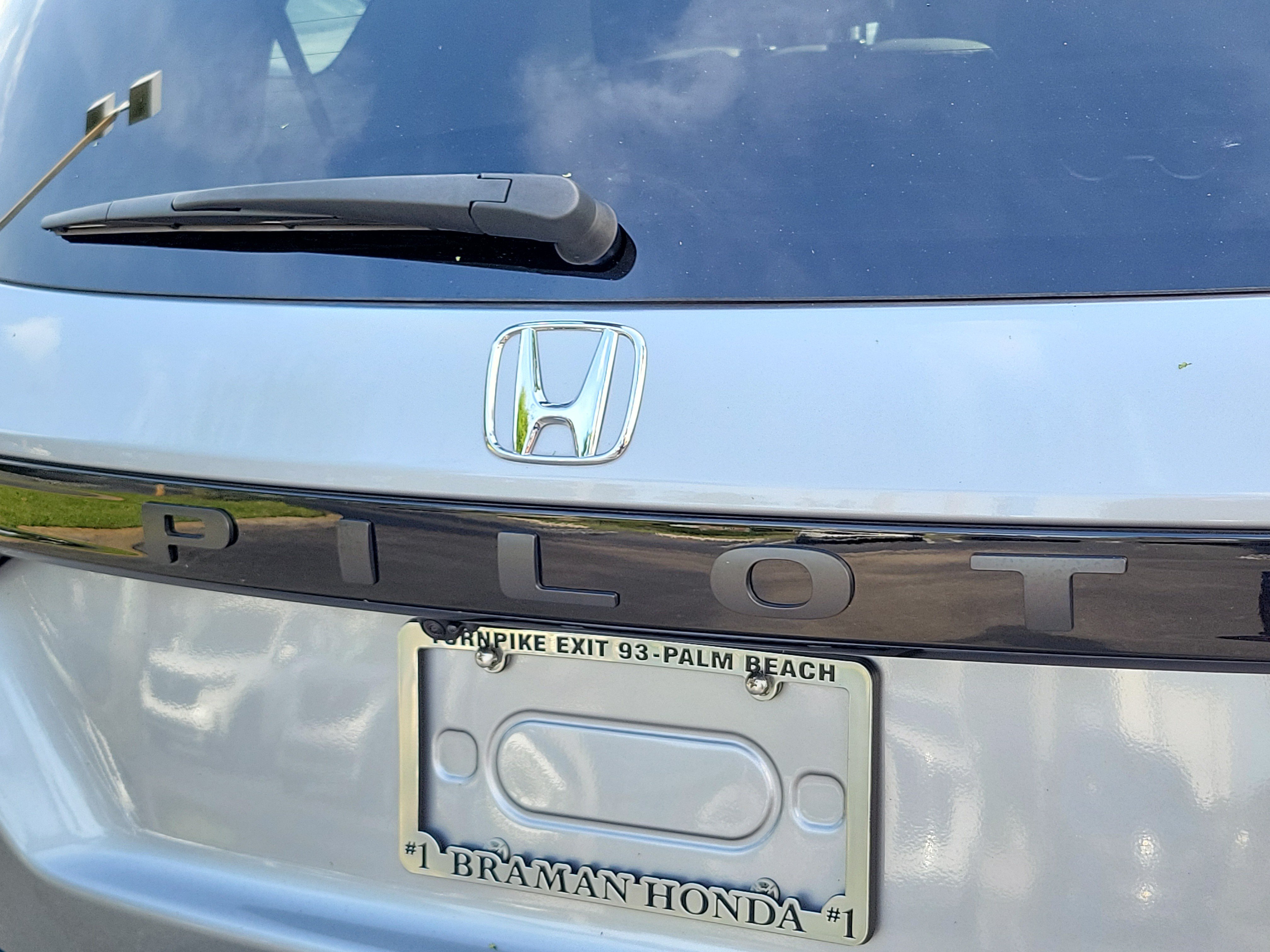Certified Used 2023 Lunar Silver Metallic Honda 2WD TRG image 38
