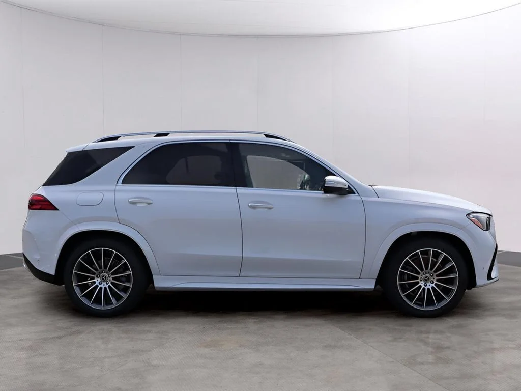 Used 2026 MANUFAKTUR Moonlight White Metallic Mercedes-Benz GLE 450 image 6