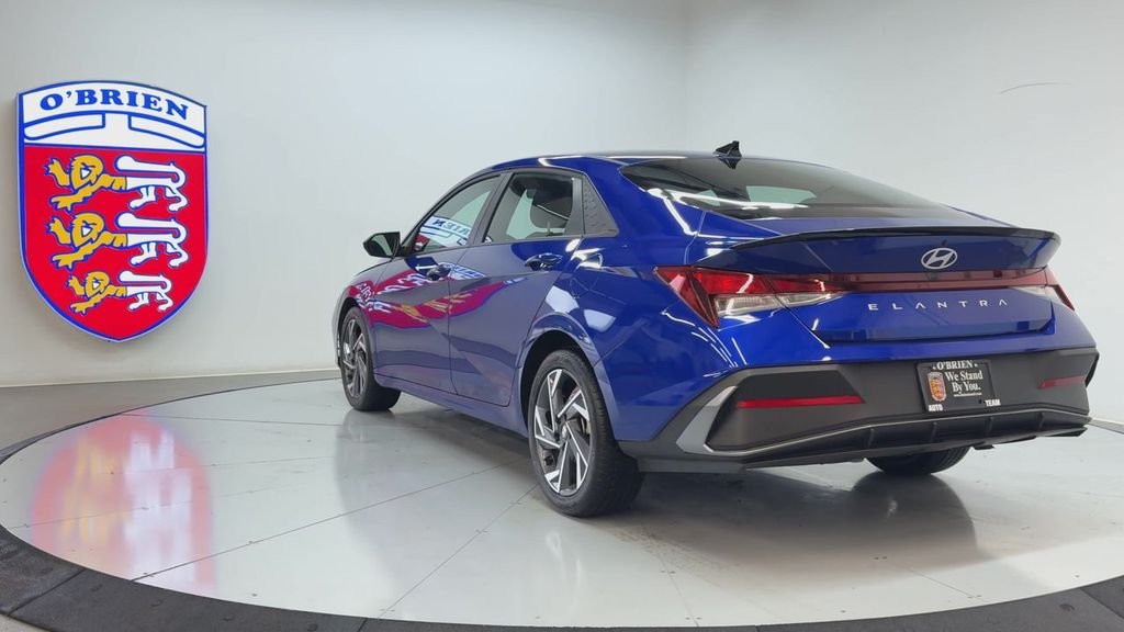 Used 2025 Intense Blue Hyundai SEL Sport image 6