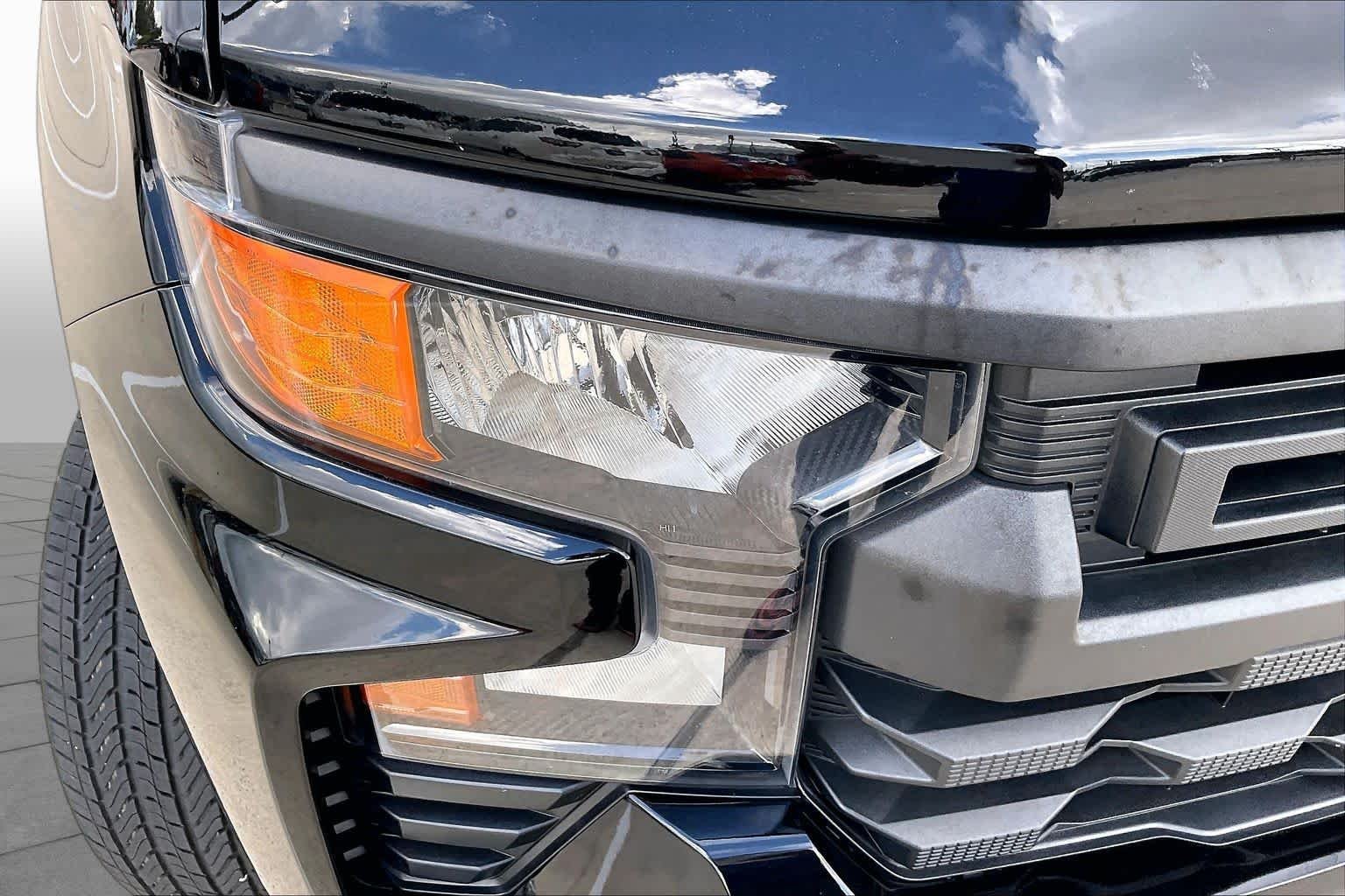 Used 2023 BLACK Chevrolet Custom image 26