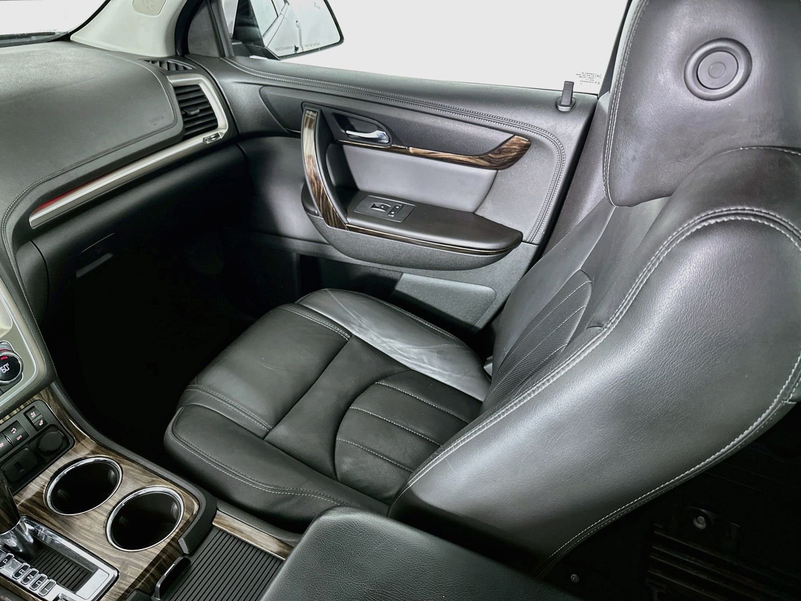 Used 2015 Carbon Black Metallic GMC Denali image 25