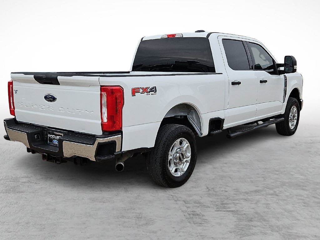 Used 2025 Oxford White Ford XLT image 11