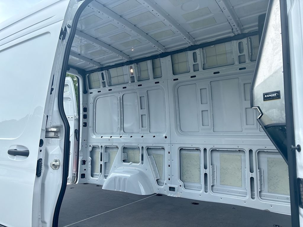 Used 2025 White Mercedes-Benz Cargo 144 WB image 17