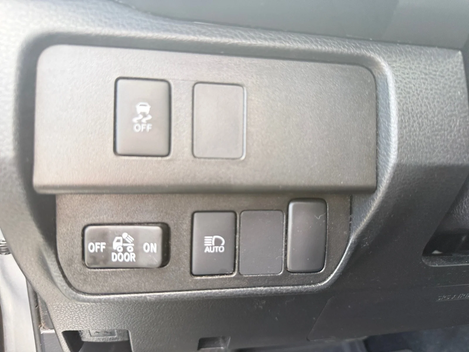 Used 2021 Silver Sky Metallic Toyota SR image 23