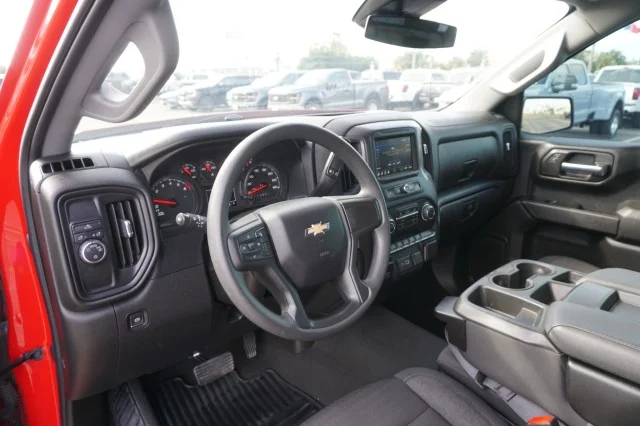 Used 2024  Chevrolet Custom image 14