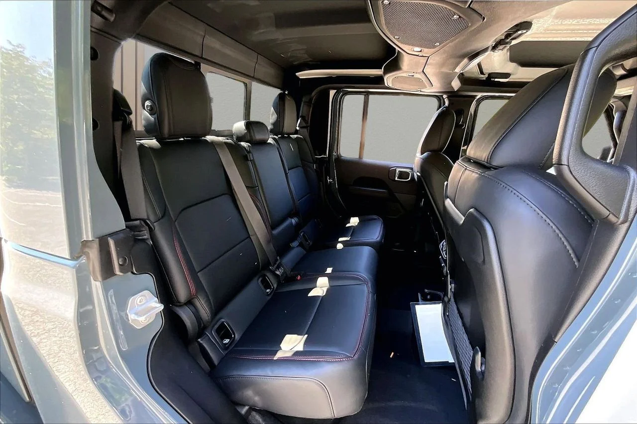 New 2026 Anvil Clear-Coat Exterior Paint Jeep Rubicon X image 19