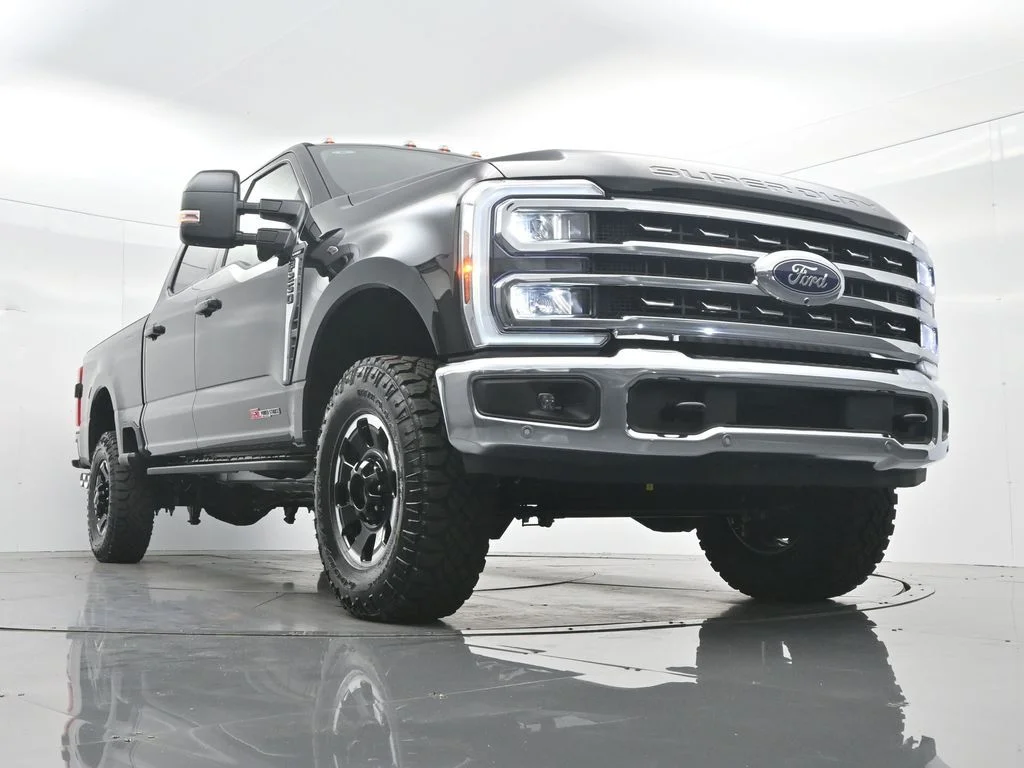 New 2026 Agate Black Metallic Ford F-250® Lariat® image 35