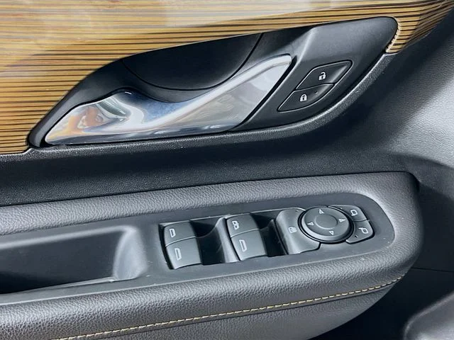 2020 GMC Terrain SLE - Photo 9