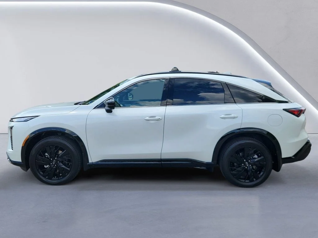 New 2027 RADIANT WHITE INFINITI Sport AWD image 6