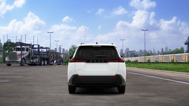 New 2026 Ice Cap Toyota XLE Premium image 30