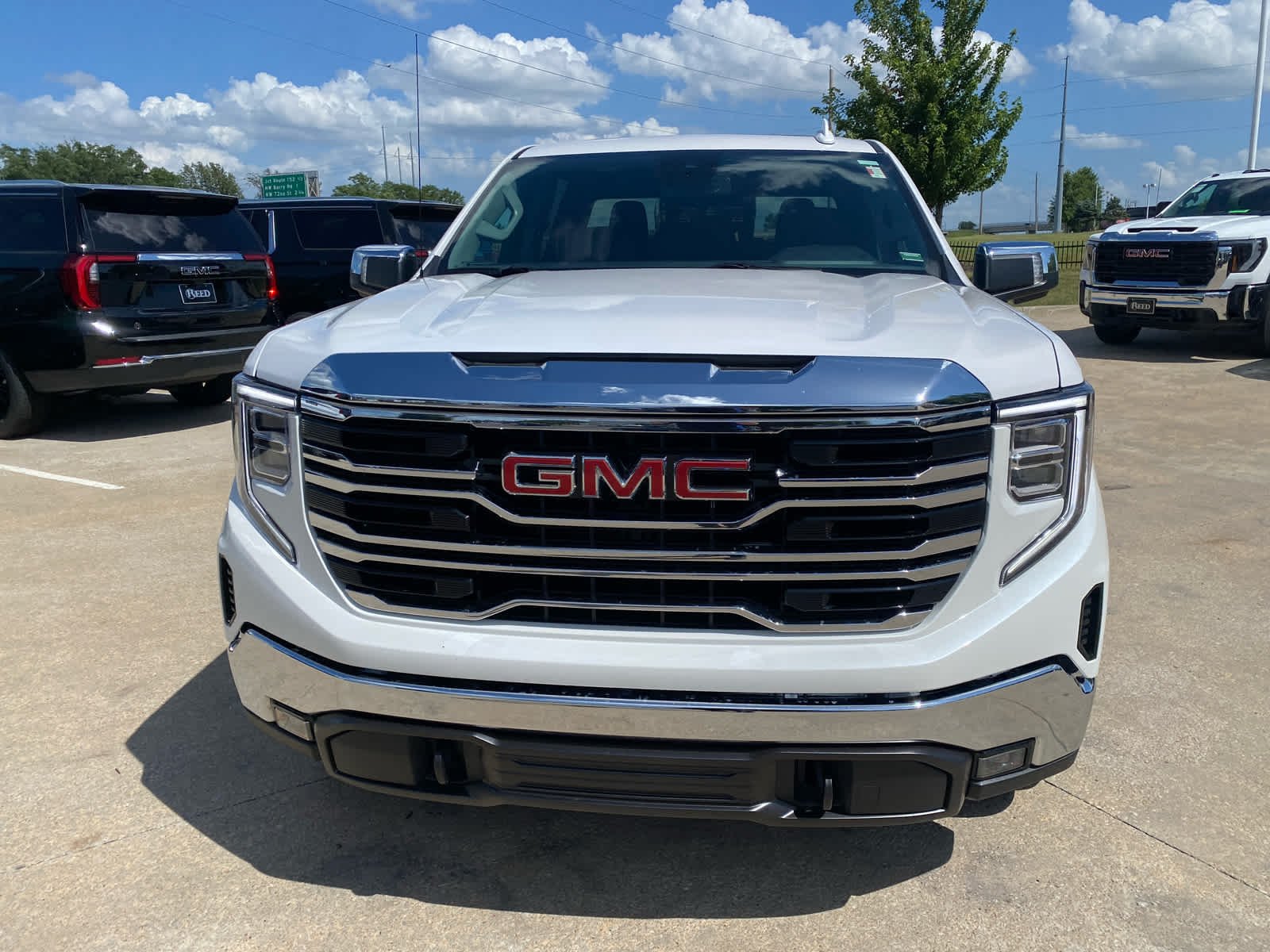 Used 2025 GMC Sierra 1500 SLT with VIN 3GTUUDED8SG208795 for sale in Kansas City