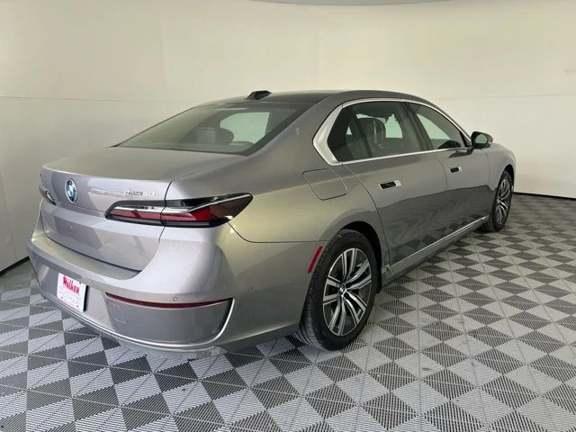 New 2024 Oxide Grey metallic BMW eDrive50 image 7