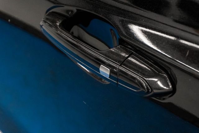 Used 2020 Black Cadillac Sport image 18