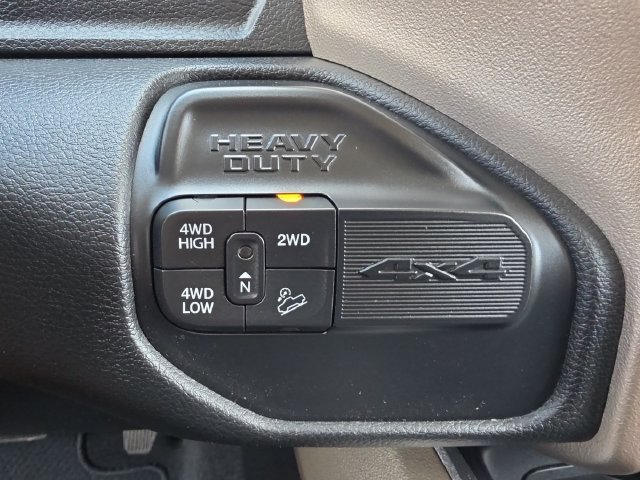 Used 2019 Blue Ram Laramie image 28