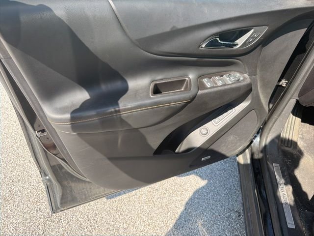 Used 2018 Black Chevrolet Premier image 15