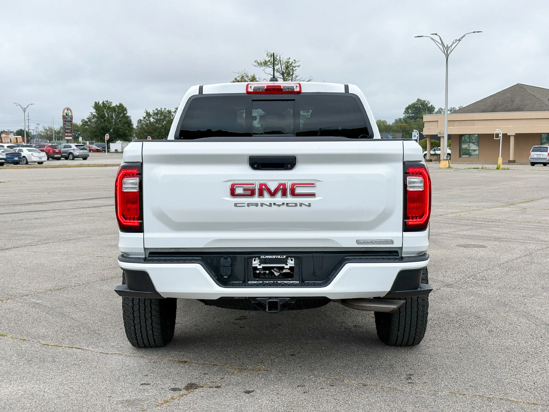 Used 2023 White GMC Elevation image 10