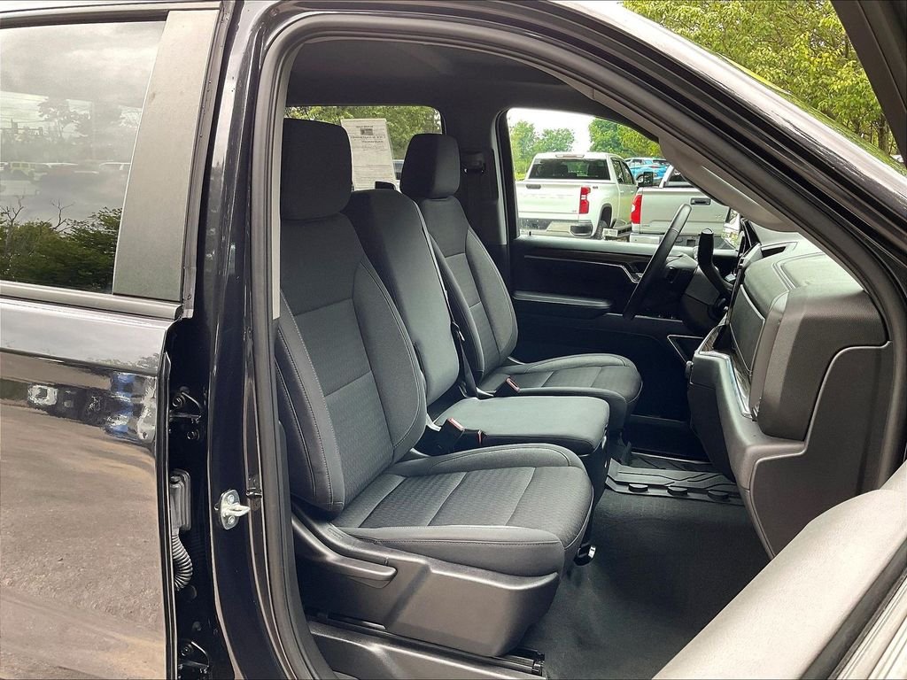 Used 2023 Gray Chevrolet LT image 11