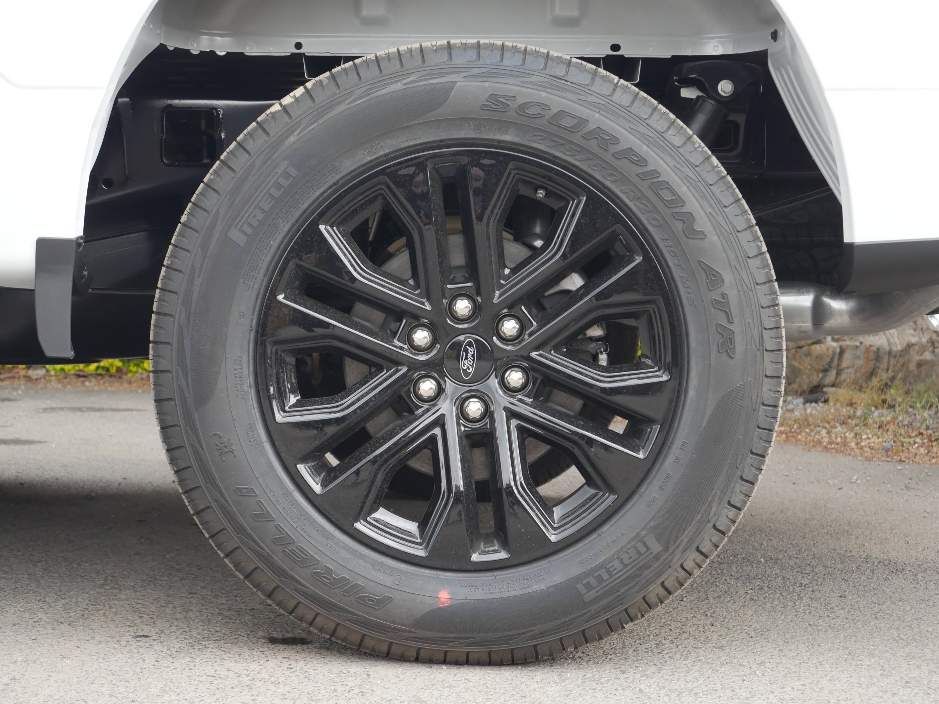 New 2026 Oxford White Ford XLT image 17