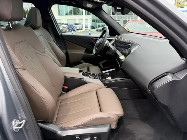 Used 2025 Skyscraper Grey Metallic BMW 30 xDrive image 25