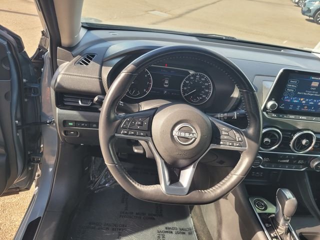 Used 2025 Gray Nissan SV image 30
